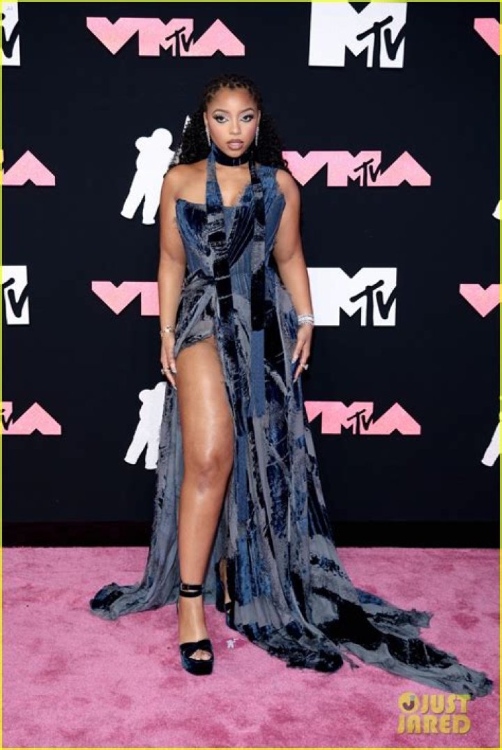Chloe Bailey Gets Daring in Plunging Leather Dress at &lsquo;Swarm&rsquo; Premiere