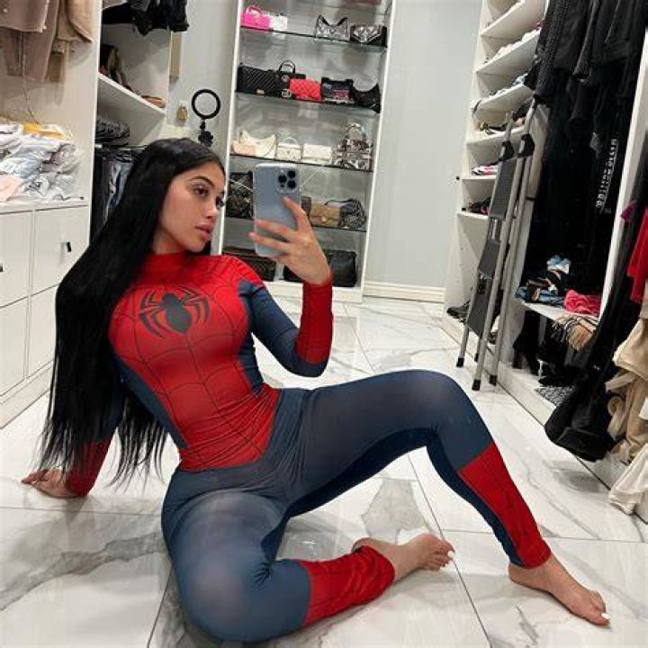 Discover The Alluring Truth Behind Jailyne Ojeda's Enchanting Feet