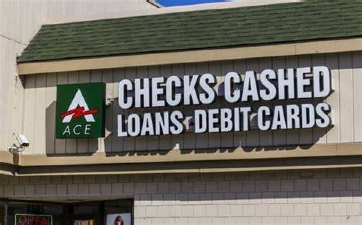 How Much Does Ace Cash Express Cost to Cash Personal Checks?