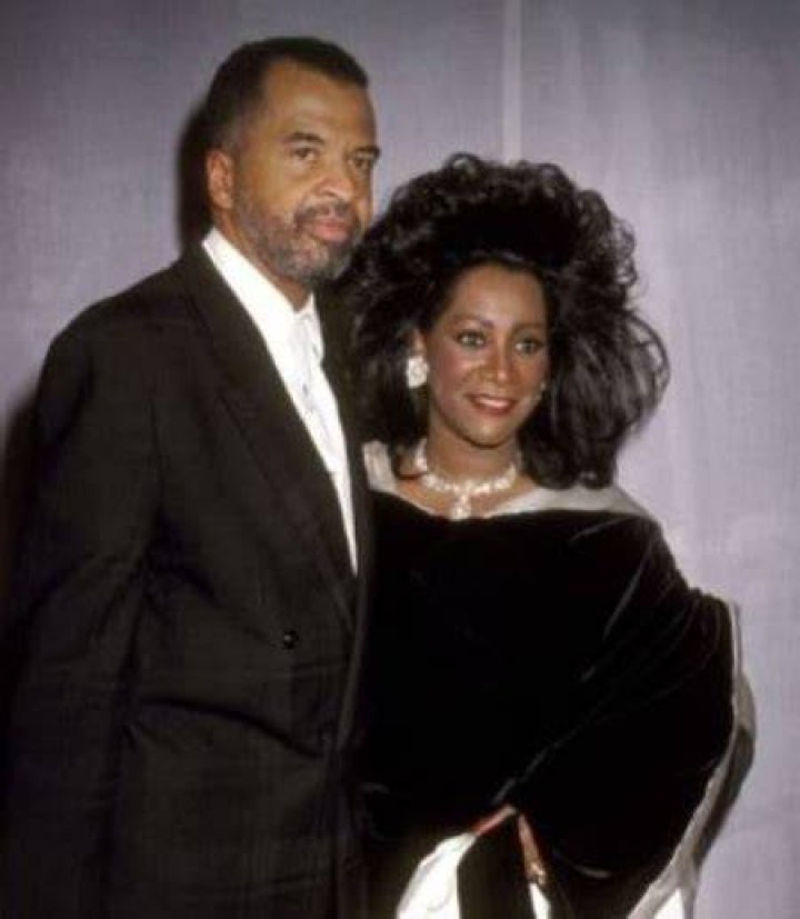 Is Patti Labelle still married? ·