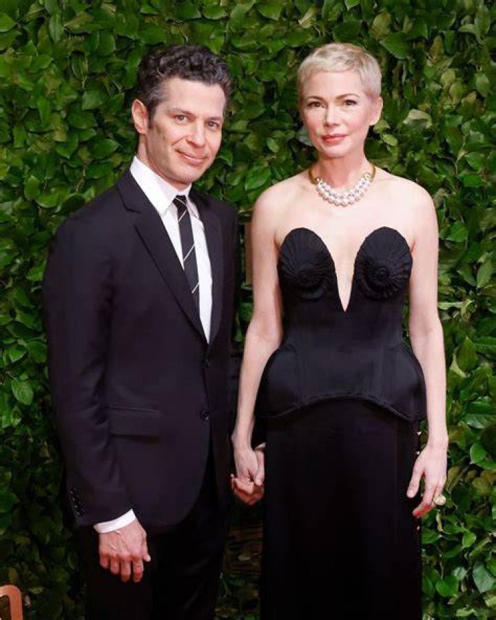 Michelle Williams Husband: Meet Thomas Kail ·