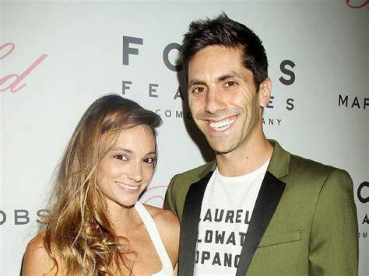 Who is Cat Fish Host Nev Schulman's Wife? Know His Laura Perlongo, Kids, Catfish Story, Dancing With ·